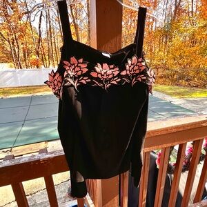 Venus cold shoulder sweater size large